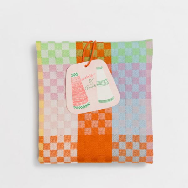 groene-schoonmaakwinkel-duurzaam-schoonmaken-keukentextiel-foekjefleur-#58A-checkeredcheck-theedoek_0-Photoroom
