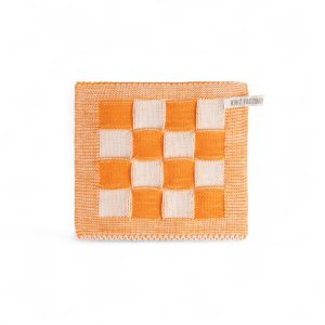 groene-schoonmaakwinkel-duurzaam-schoonmaken-milieuvriendelijk-keukentextiel-knitfactory-knit-factory-gebreide-textiel-pannenlap-block-ecru-orange0