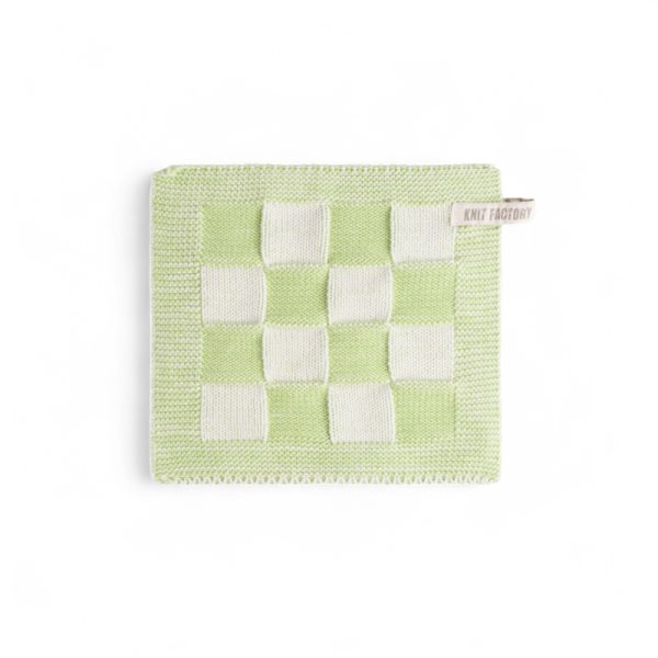 groene-schoonmaakwinkel-duurzaam-schoonmaken-milieuvriendelijk-keukentextiel-knitfactory-knit-factory-gebreide-textiel-pannenlap-block-ecru-spring-green0