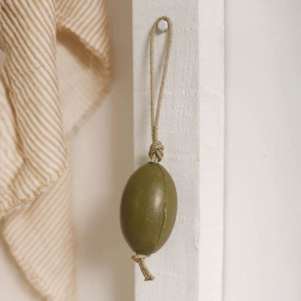groene-schoonmaakwinkel-duurzaam-schoonmaken-verzorging-marius-fabre-savon-de-marseille-a-lhuile-dolive-olijfolie-zeep-met-touw-290gr3