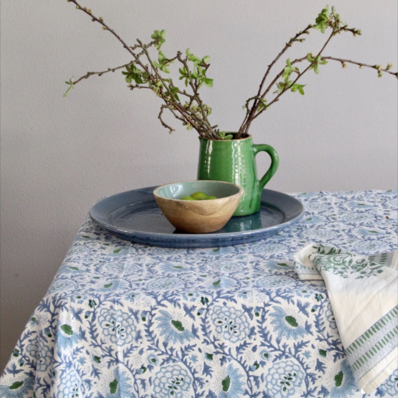 de-groene-schoonmaakwinkel-duurzaam-schoonmaken-keukentextiel-rozablue-hand-blokprint-tafelkleed-tafellaken-_Sunny_Day_White_sfeer