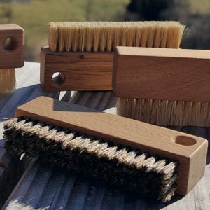 groene-schoonmaakwinkel-duurzaam-schoonmaken-borstels-waldkraft-nagelborstel-smal-gat-haar-wildzwijn-grijs-eiken