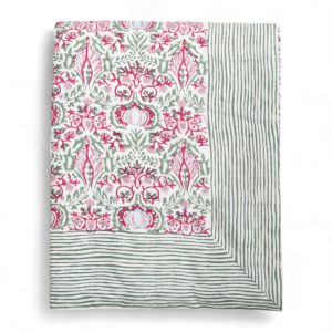 de-groene-schoonmaakwinkel-duurzaam-schoonmaken-keukentextiel-rozablue-Tafelkleed_Fique_carmine.jpg-Photoroom